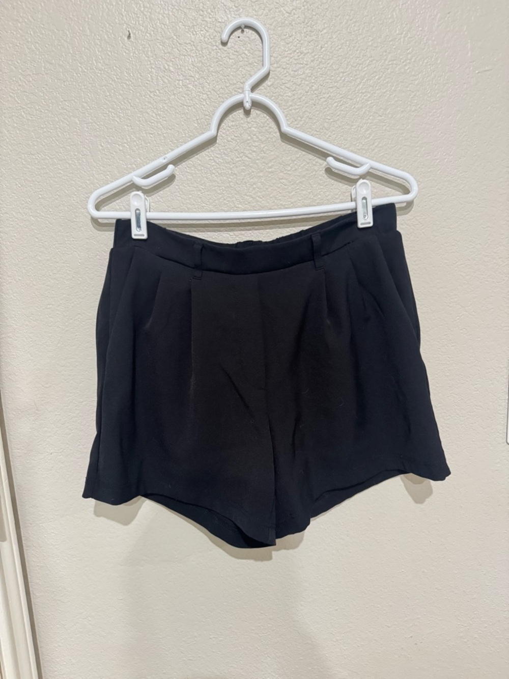 Classic Black Women's Dress Shorts - Versatile Work-to-Wear